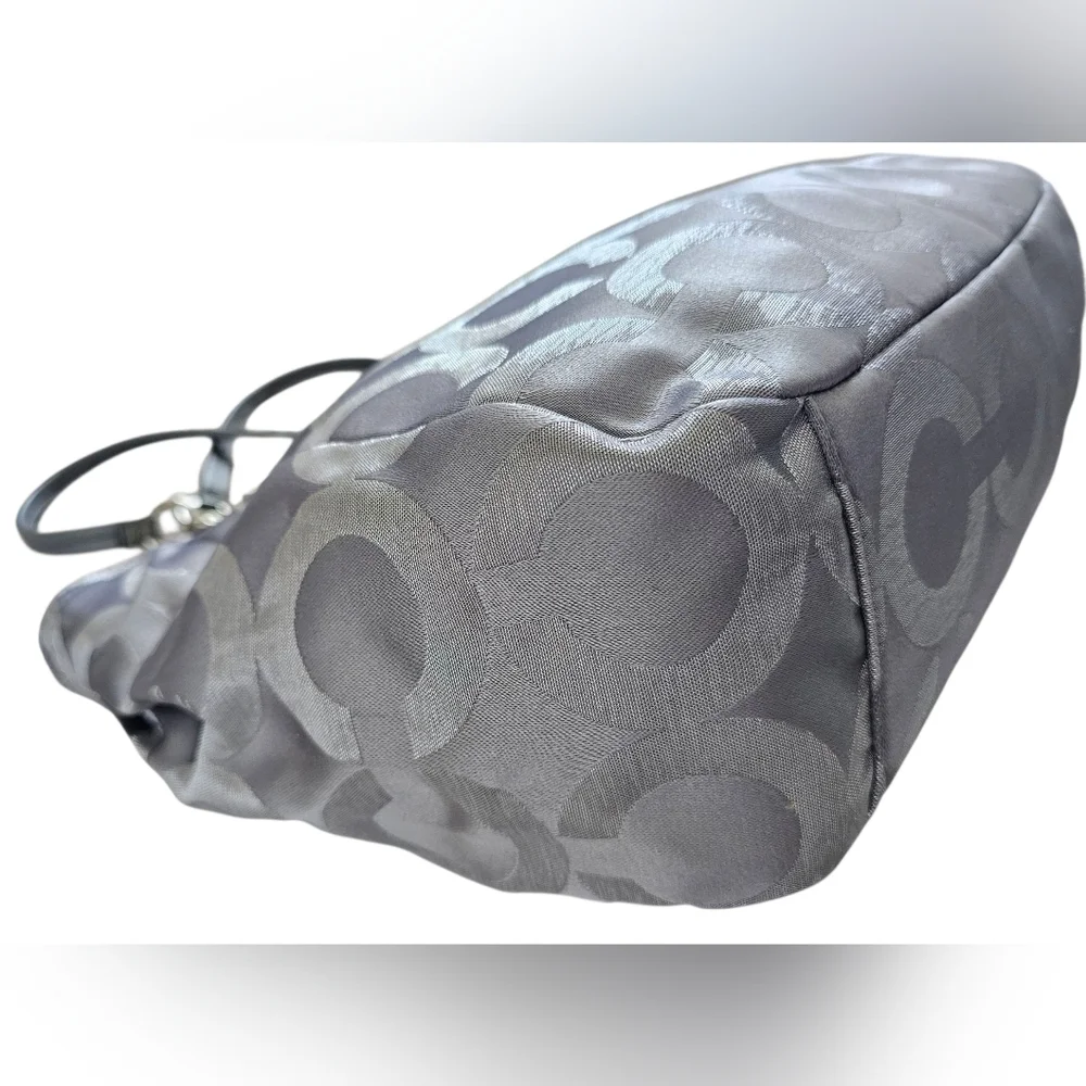 Coach Mia Op Art Gray Metallic Signature Tote With Dust Bag. New With Out Tags